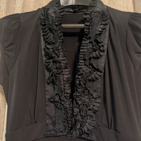 Mid length black BCBG dress - Picture 2 of 3